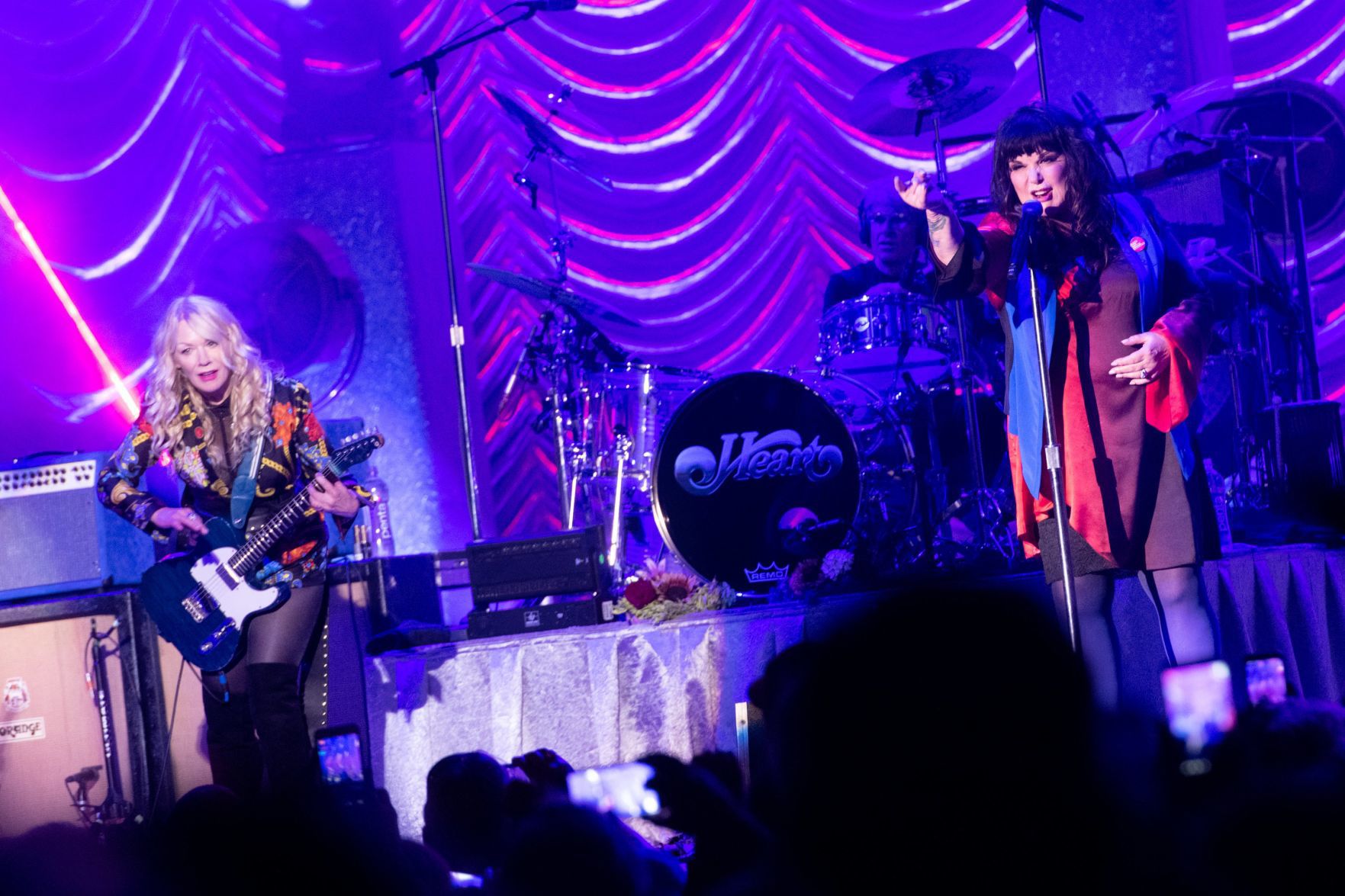 Heart kicks off 'Love Alive' tour at Hollywood Casino Amphitheatre